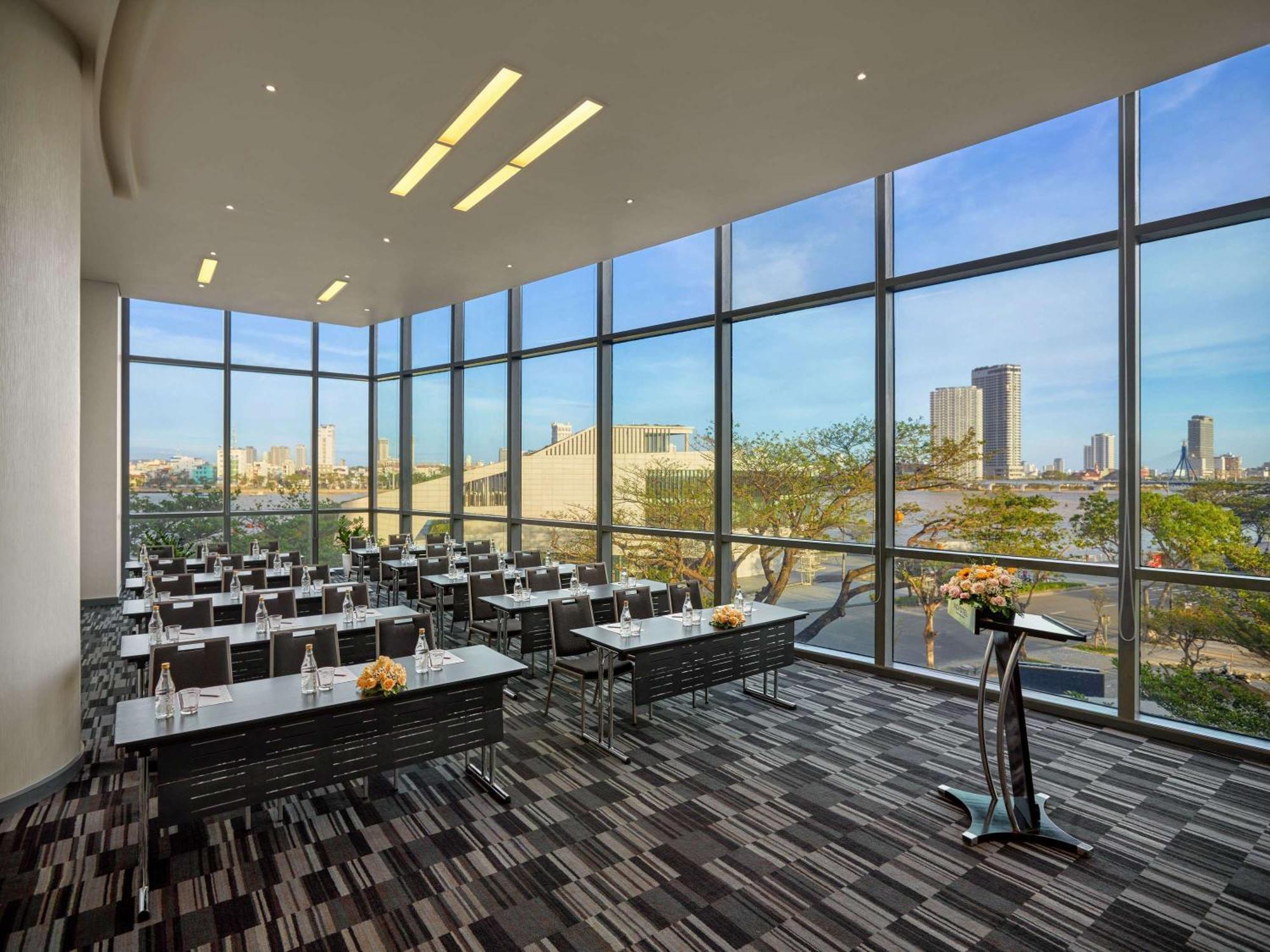 Novotel Danang Premier Han River Экстерьер фото